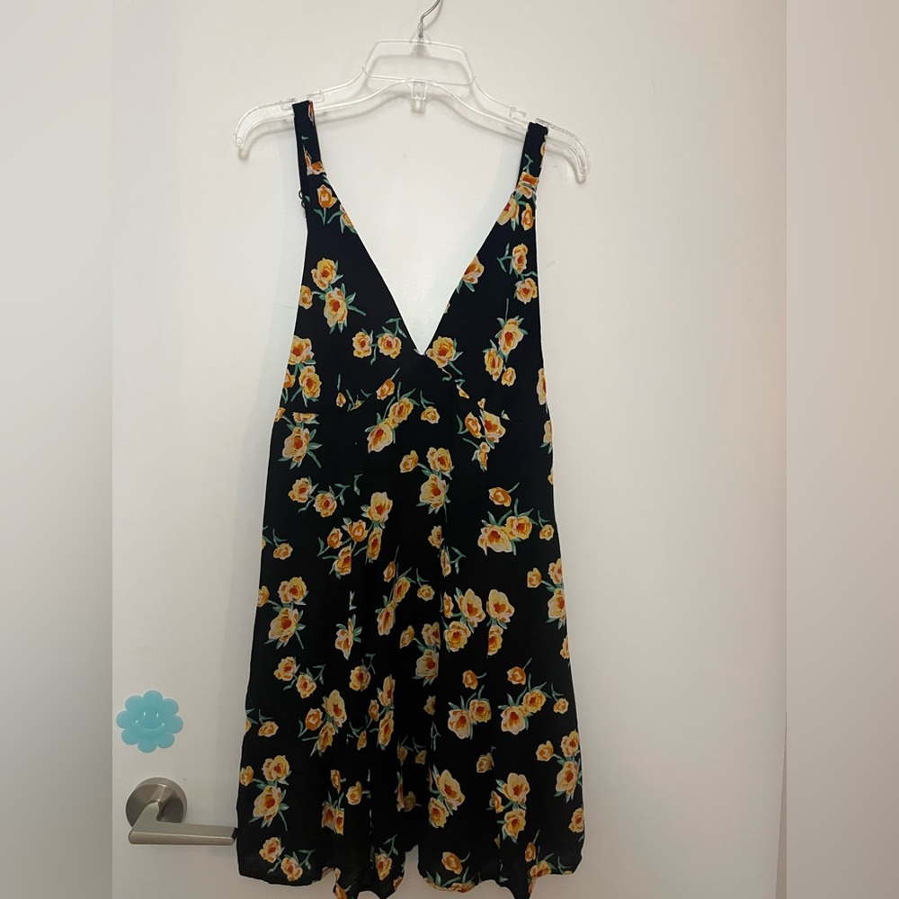 Urban Outfitters Floral Black Sleeveless Dress (Size: M)